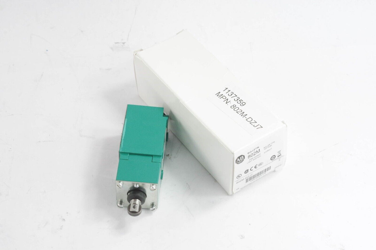 Allen-Bradley 802M-DZJ7 Limit Switch Ser A - Open Box