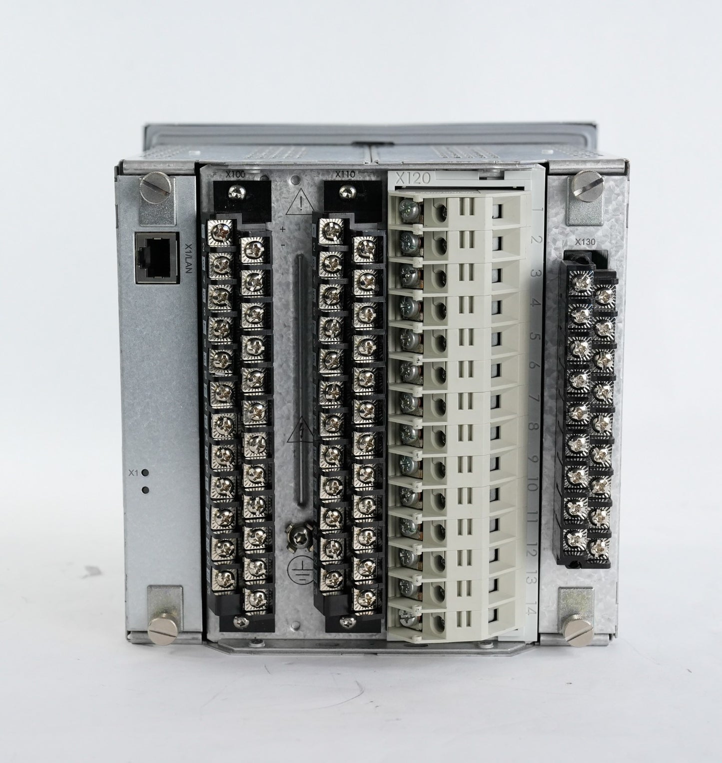 ABB REF615 REF615A_E HAFDDADANBE1BBN1XE Relay Feeder Protection Control