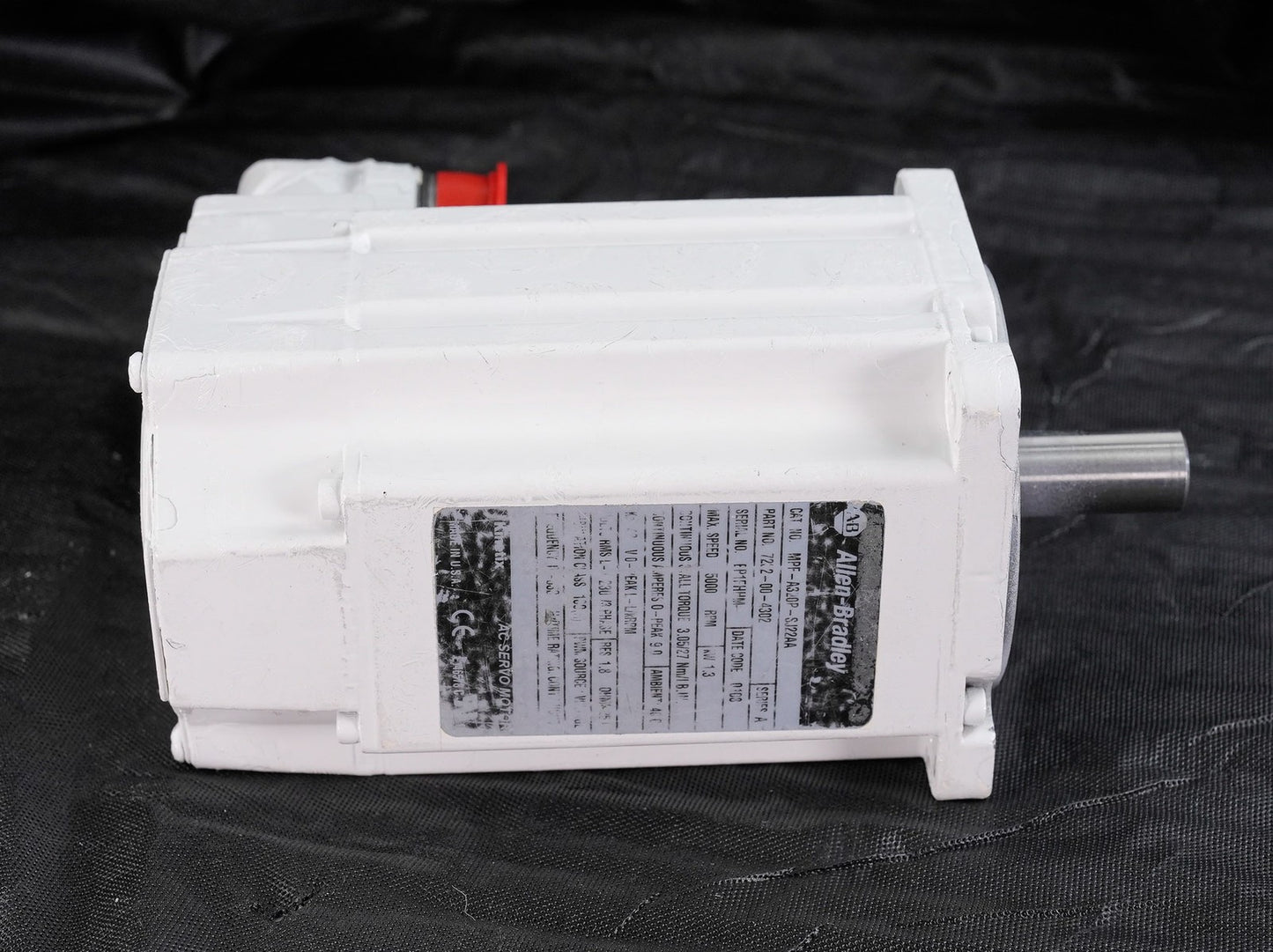 Allen Bradley MPF-A320P-SJ22AA /A Servo Motor 5000RPM 1.3kW MPFA320PSJ22AA