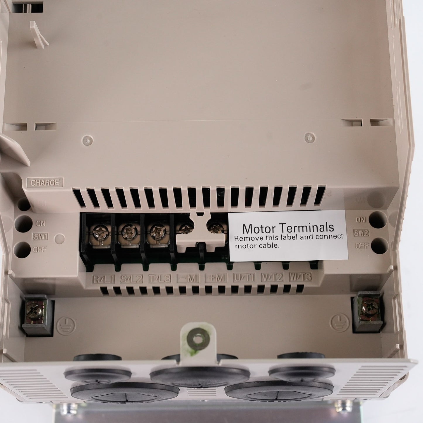 YASKAWA CIMR-ZU4A0040FAA Rev B Z1000 AC Drive 480V 40A - Open Box