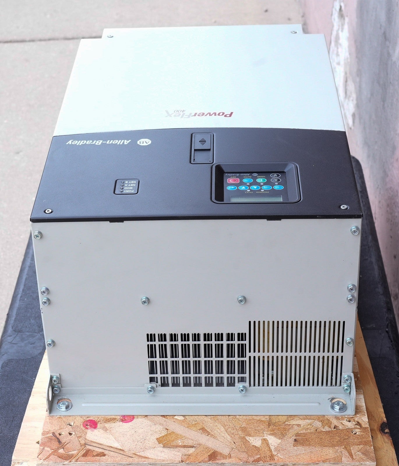 Allen Bradley 22C-D142A103 /A PowerFlex 400 AC Drive 480V 100HP + 1YR Warranty