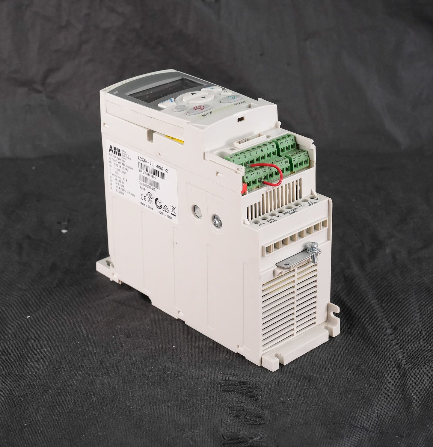ABB ACS355-01U-04A7-2 AC Drive 200-240V 1HP 4.7A ACS35501U04A72