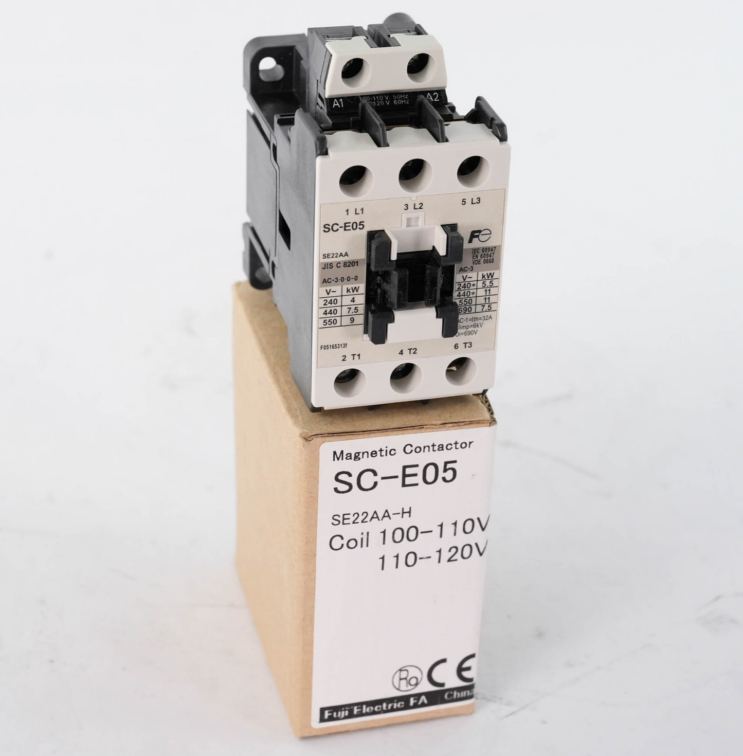 Fuji SC-E05 SE22AA-H Magnetic Contactor 22A 600V 3-Pole 110-120VAC Coil