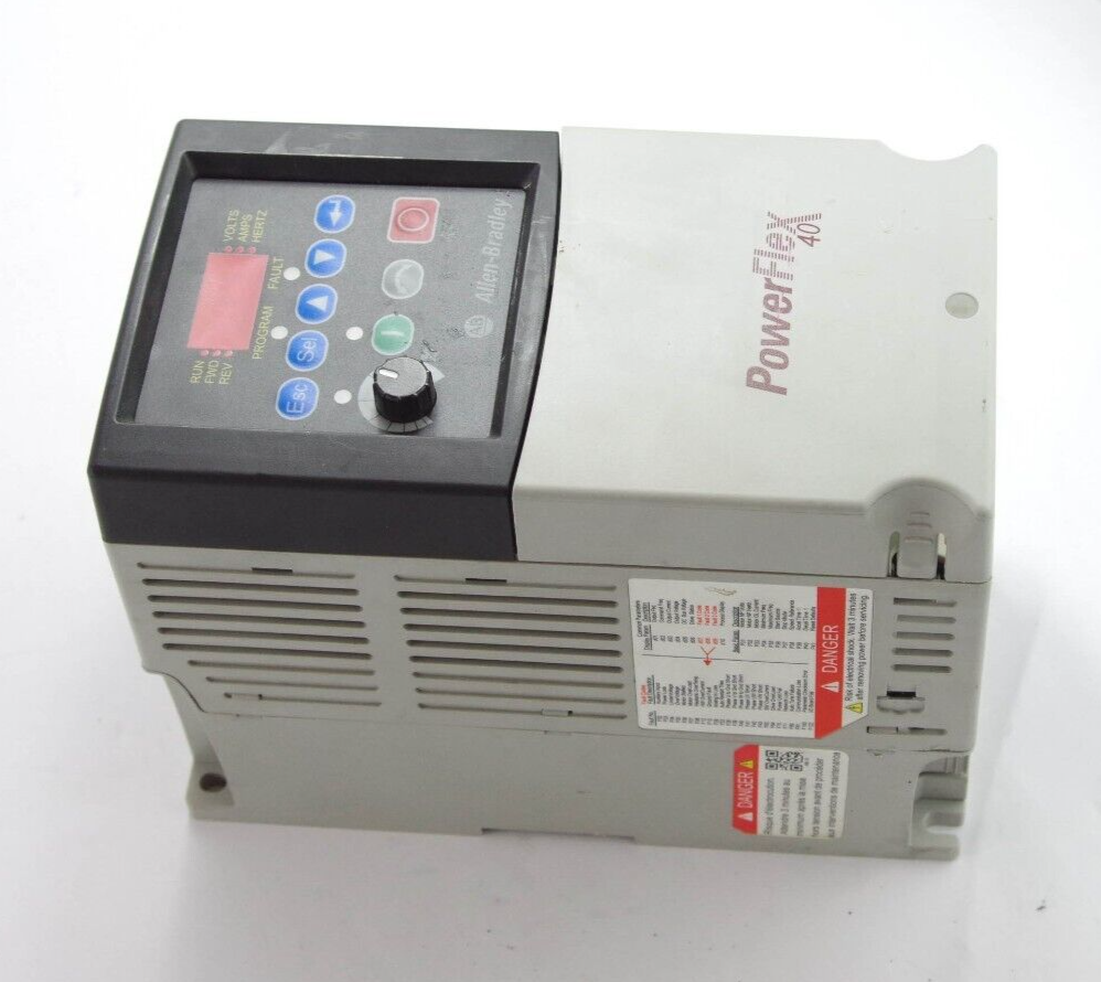 Allen Bradley 22B-D4P0N104 / 22BD4P0N104 Ser A PowerFlex 40 3-phase Input 5.7A