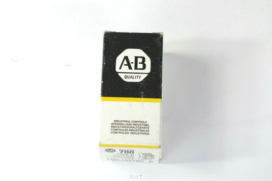 New Allen Bradley 700-HN103 Series B 14 Blade Socket Type H /B