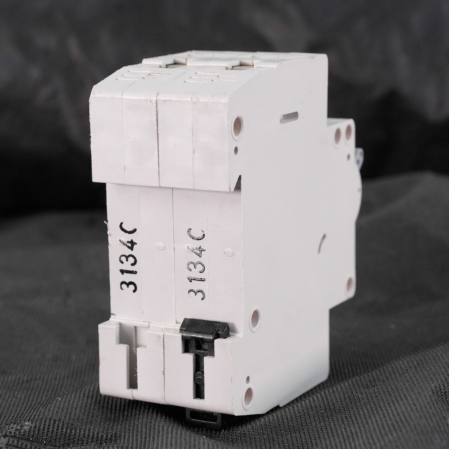 EATON WMZS2C04 Miniature 2-Pole Circuit Breaker 4A 277/480VAC