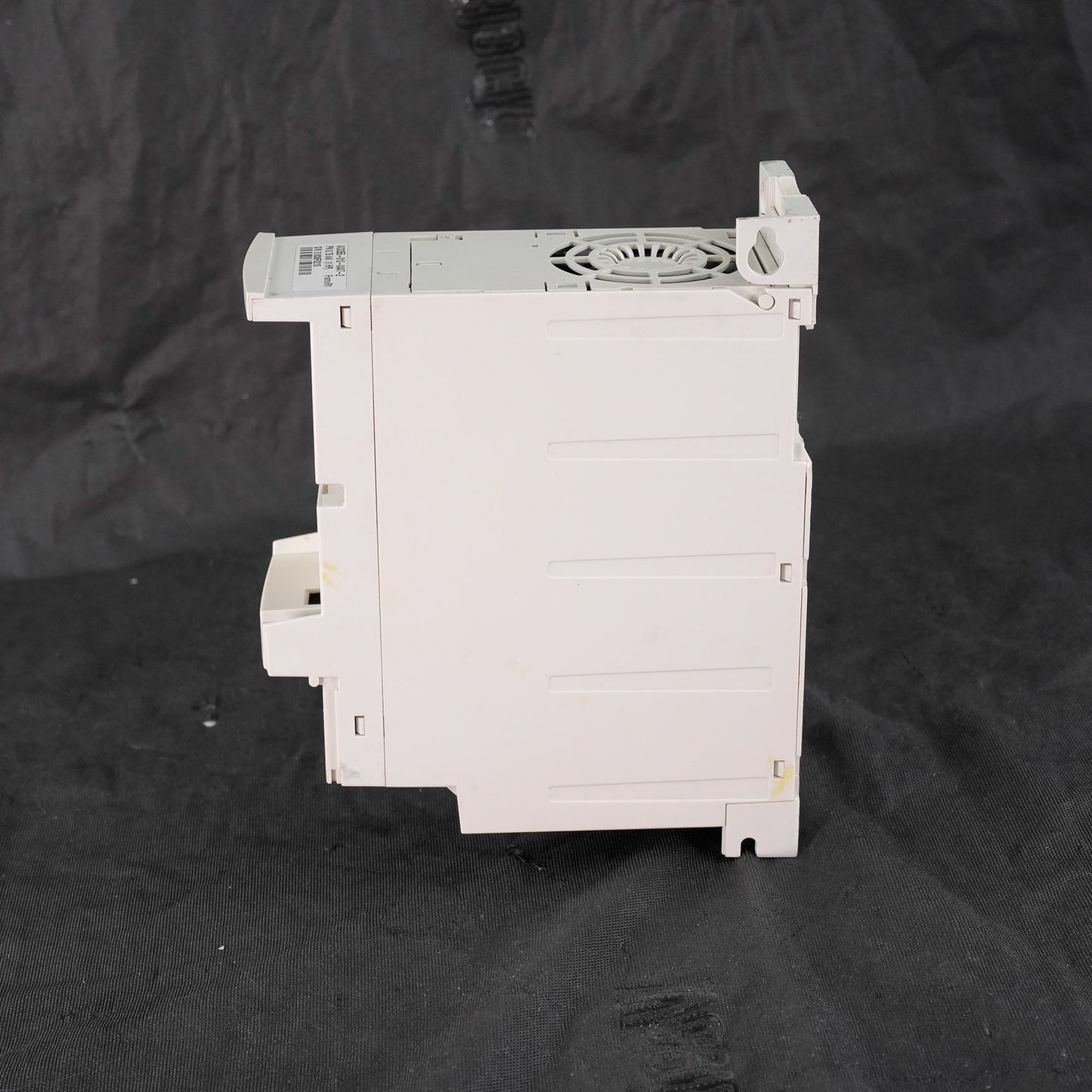 ABB ACS355-01U-04A7-2 AC Drive 200-240V 1HP 4.7A ACS35501U04A72