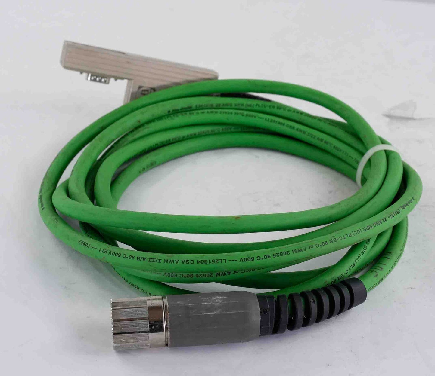 Allen Bradley 2090-CFBM7DF-CEAA05 /A Feedback Cable 150" 2090CFBM7DFCEAA05