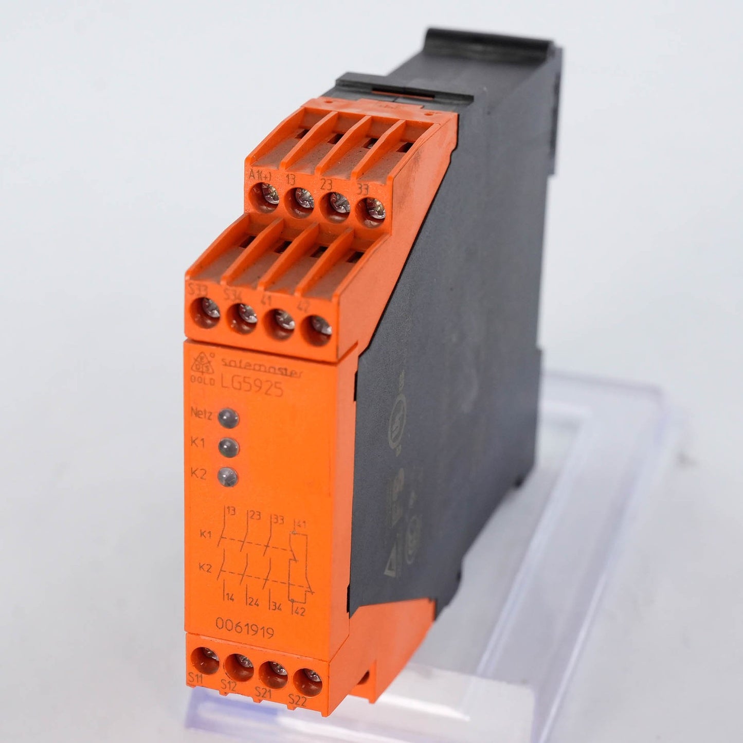 E. Dold & Sohne KG LG5925.48/61 Safety Relay 24VDC LG5925.48_61 LG59254861