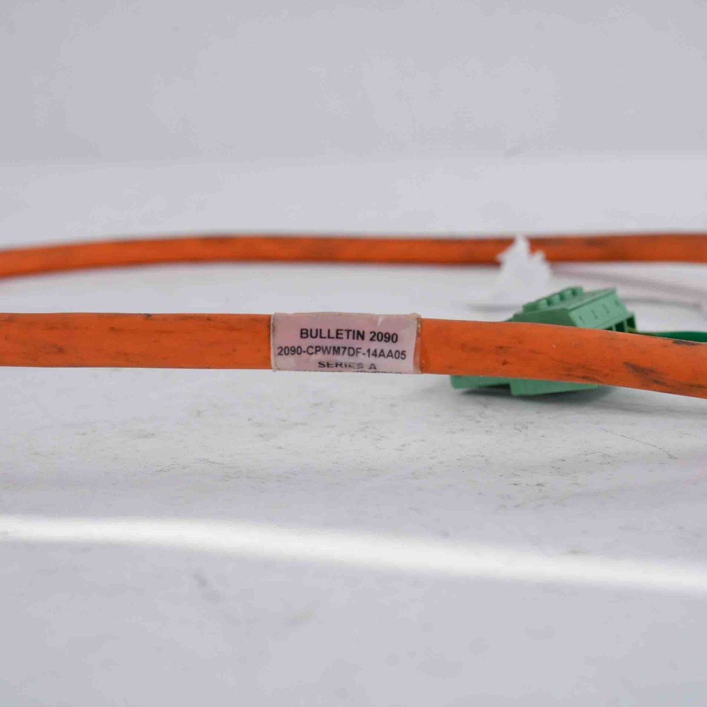 Allen Bradley 2090-CPWM7DF-14AA05 /A Servo Power Cable 33" 2090CPWM7DF14AA05