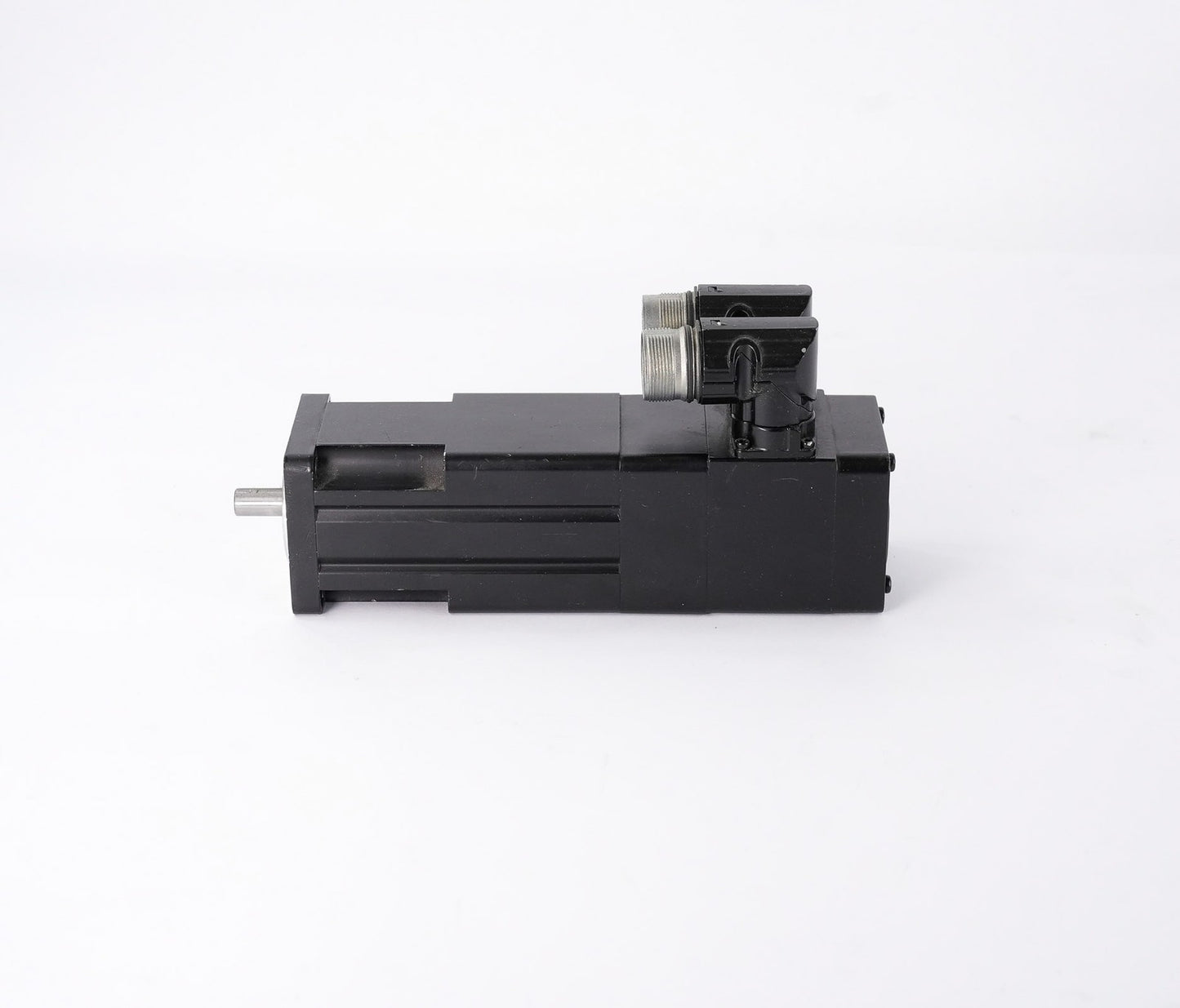 Allen Bradley MPL-B1530U-VJ44AA /A Servo Motor 460V 7000RPM 0.39kW