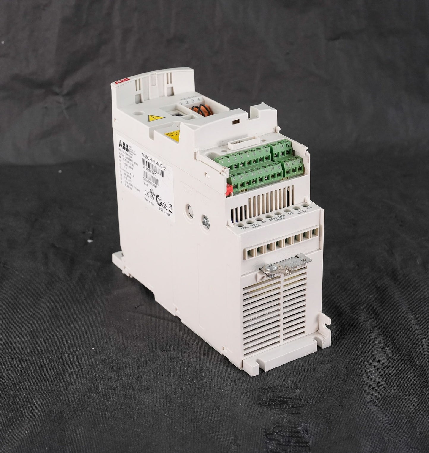 ABB ACS355-01U-04A7-2 AC Drive 200-240V 1HP 4.7A ACS35501U04A72