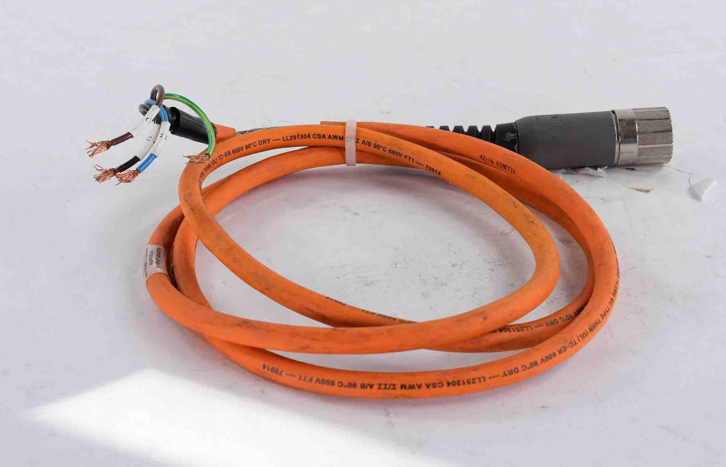 Allen Bradley 2090-CPWM7DF-14AA05 /A Servo Power Cable 60" 2090CPWM7DF14AA05