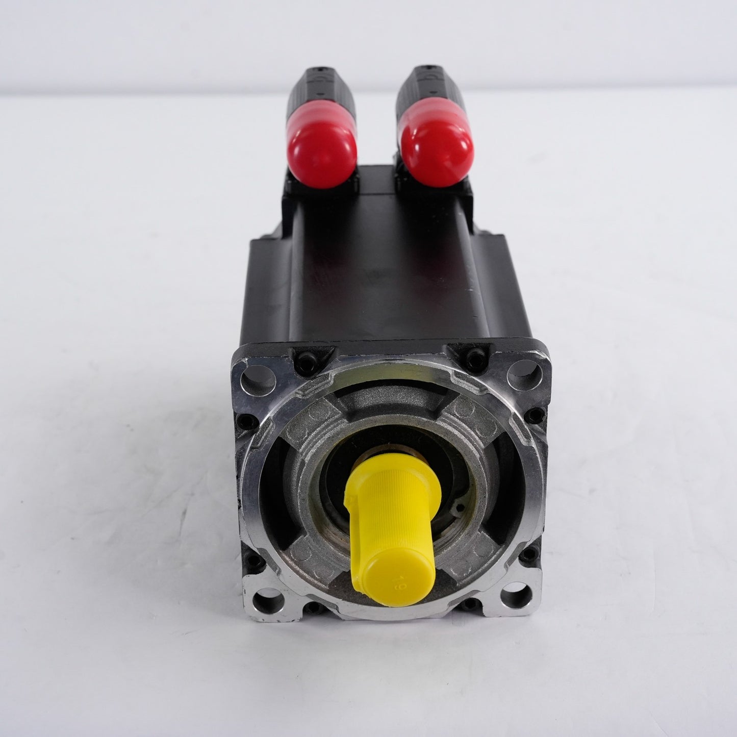 Allen Bradley MPL-B430P-MJ72AA Series A 460VAC 5000RPM 2.2kW 6.55Nm Servo Motor