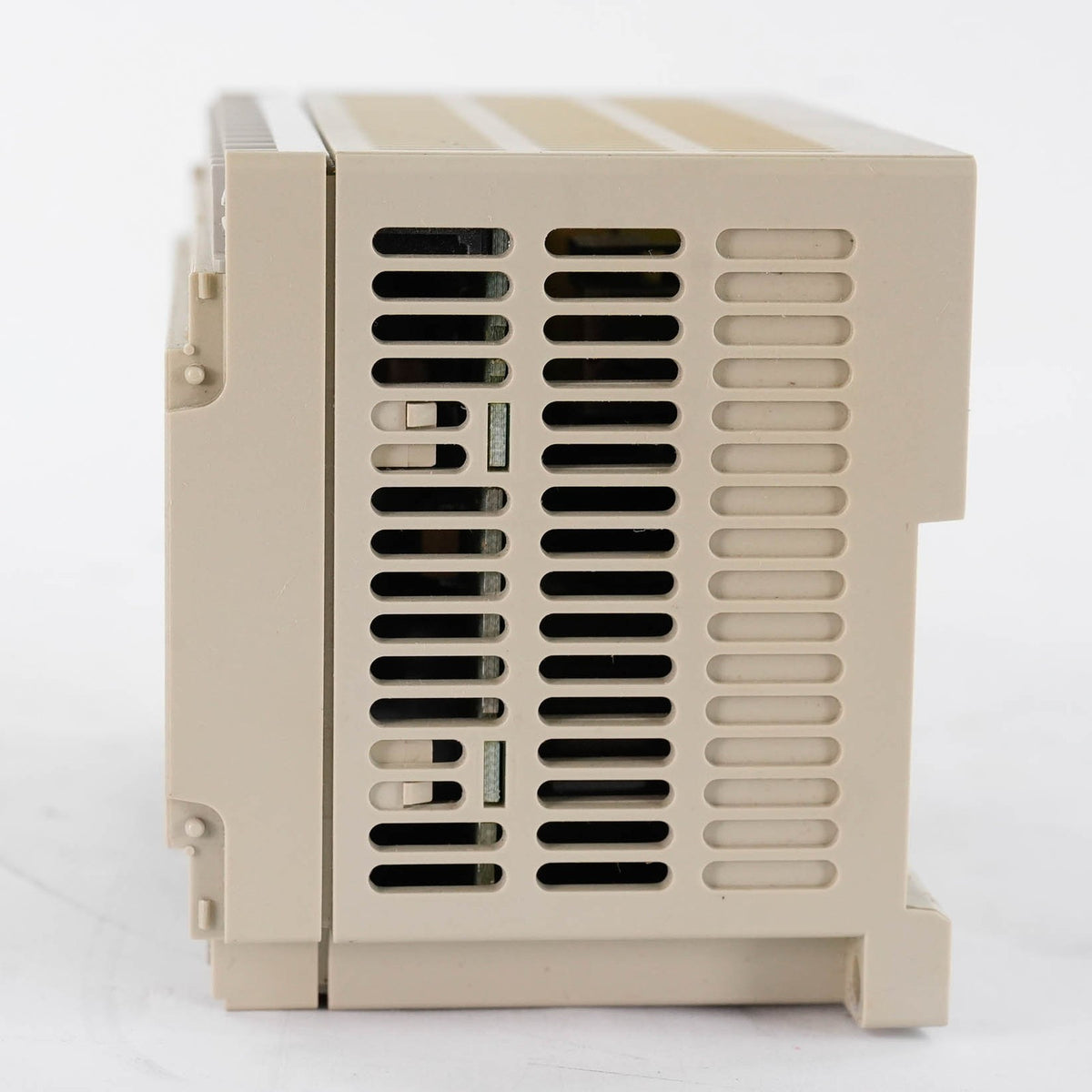 Allen Bradley 1761-L10BWA Ser E MicroLogix 1000 PLC 6 In 24VDC 4 Relay Out