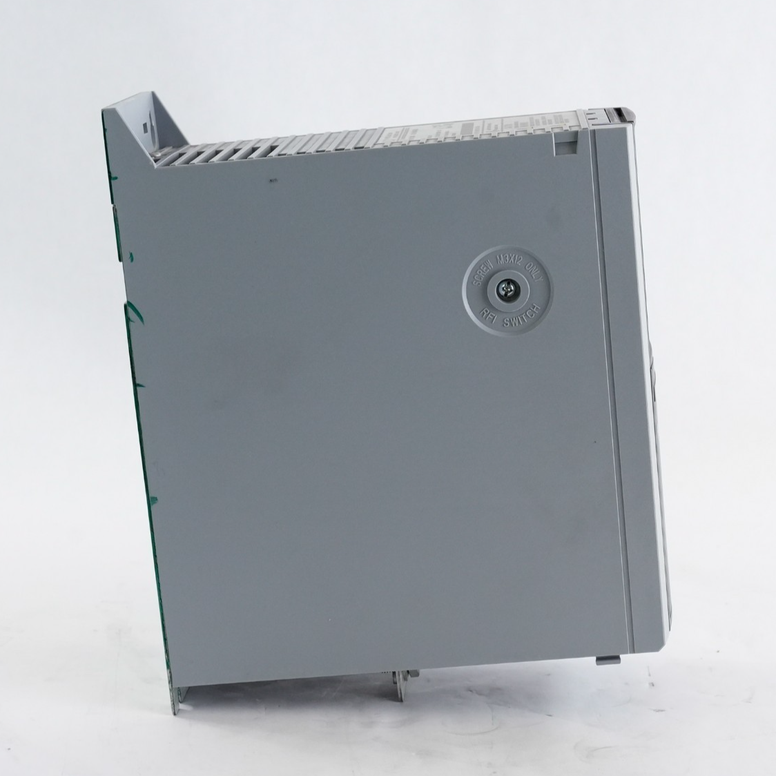 Danfoss VLT 131L9866 HVAC Basic Drive 4.0kW 5HP 3x380-480V 50/60Hz 8.3A