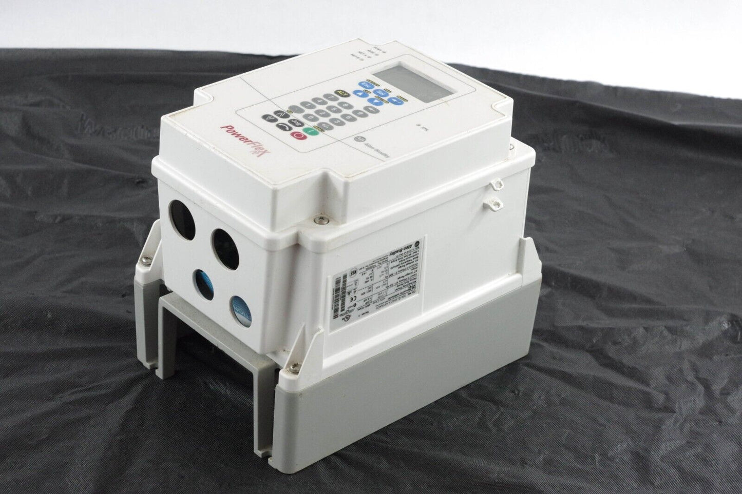 Allen Bradley 20AD3P4C3AYYANC0 / 20AD3P4C3AYYANCO Powerflex 70 Drive 2hp 3ph 480