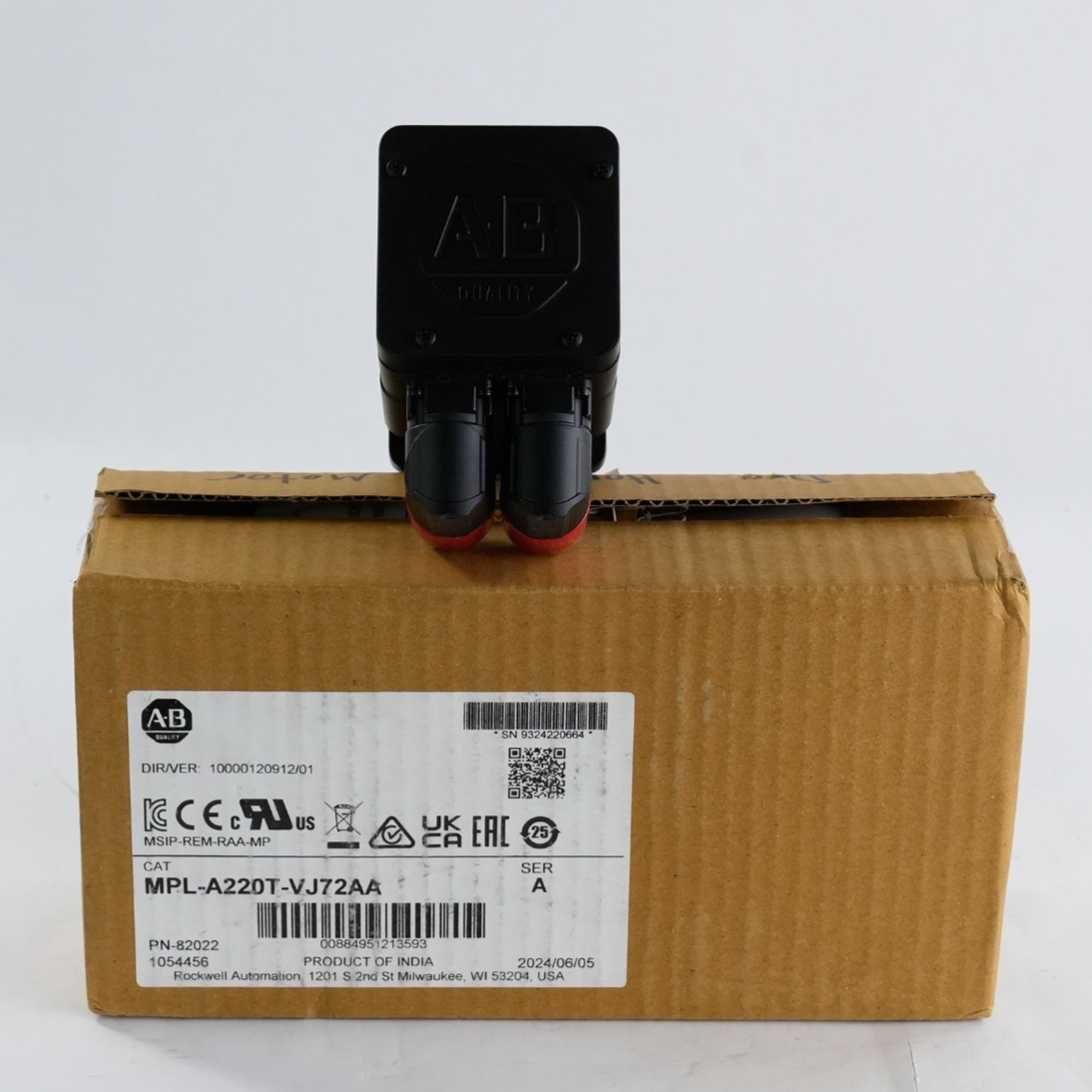 Allen Bradley MPL-A220T-VJ72AA /A AC Servo Motor 6000RPM - Open Box