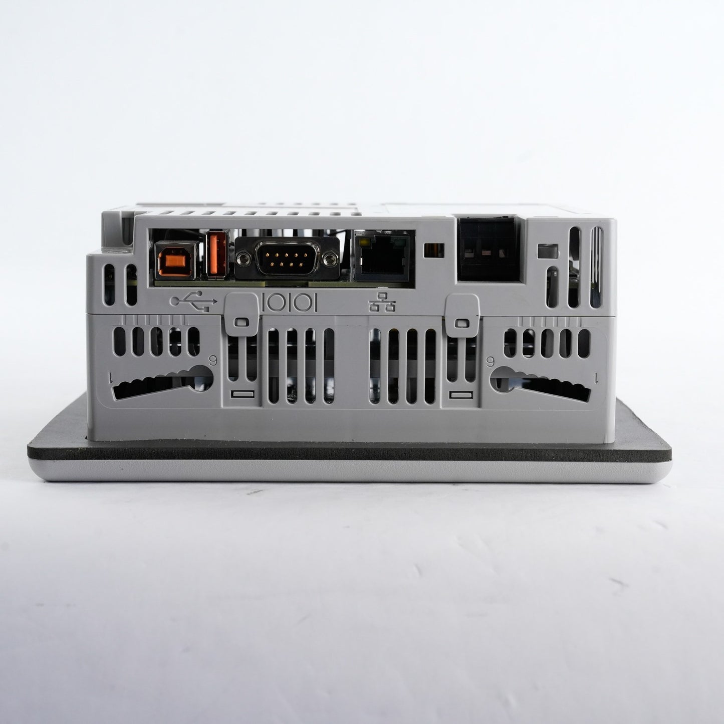 Allen-Bradley 2711P-T6C20D8 /A Panelview Plus 600 Operator Interface Panel
