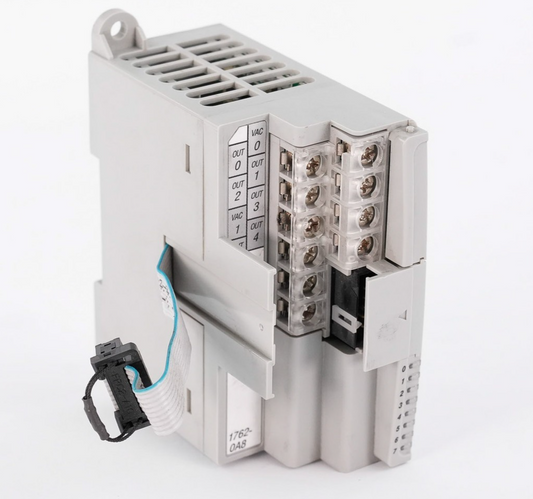 Allen Bradley 1762-OA8 /A Rev B MicroLogix 8 Point Output Module 1762OA8