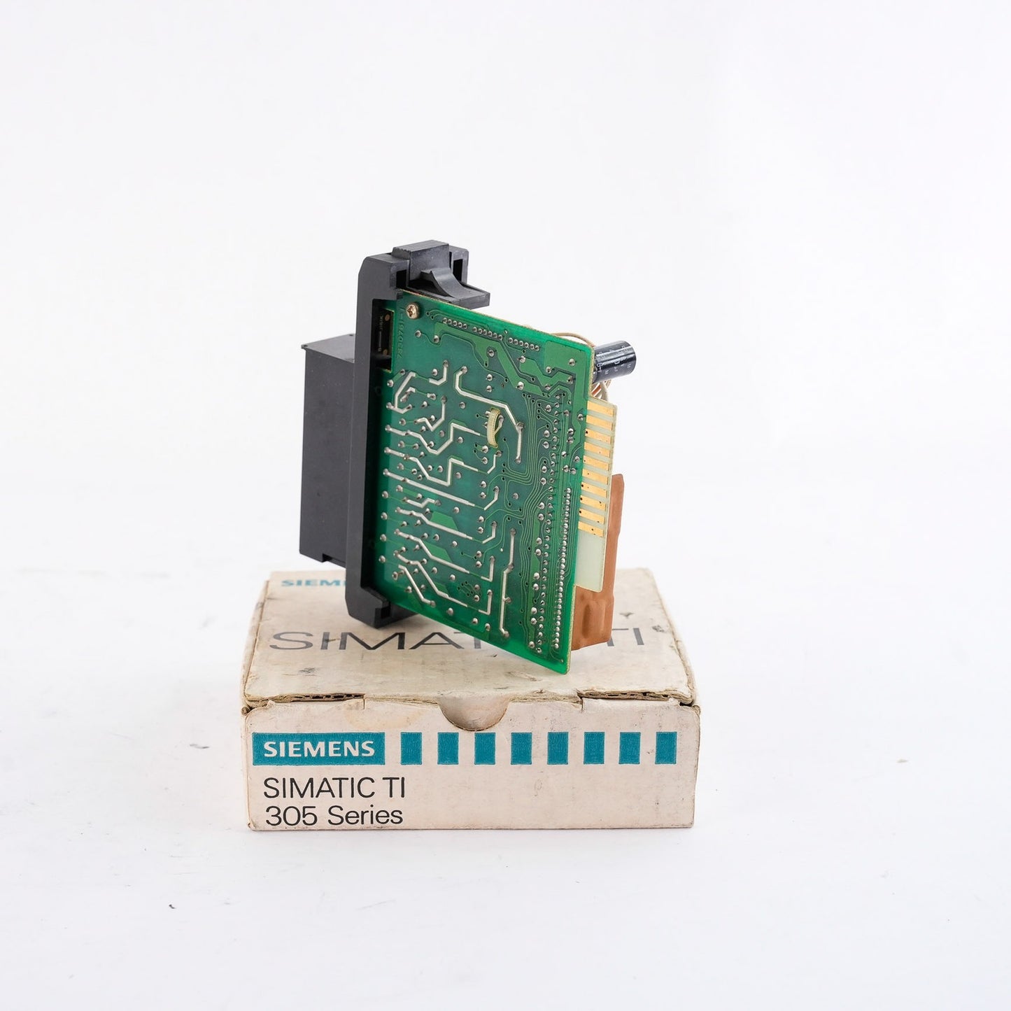 GE Fanuc IC610MDL182A Series One Relay Output Module - Open Box