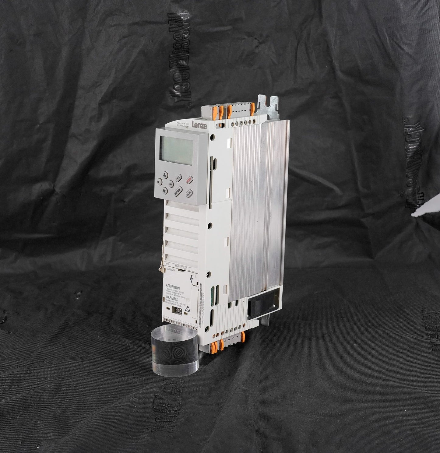 Lenze E82EV222_2B 8200 Vector Frequency Inverter Drive E82EV2222B