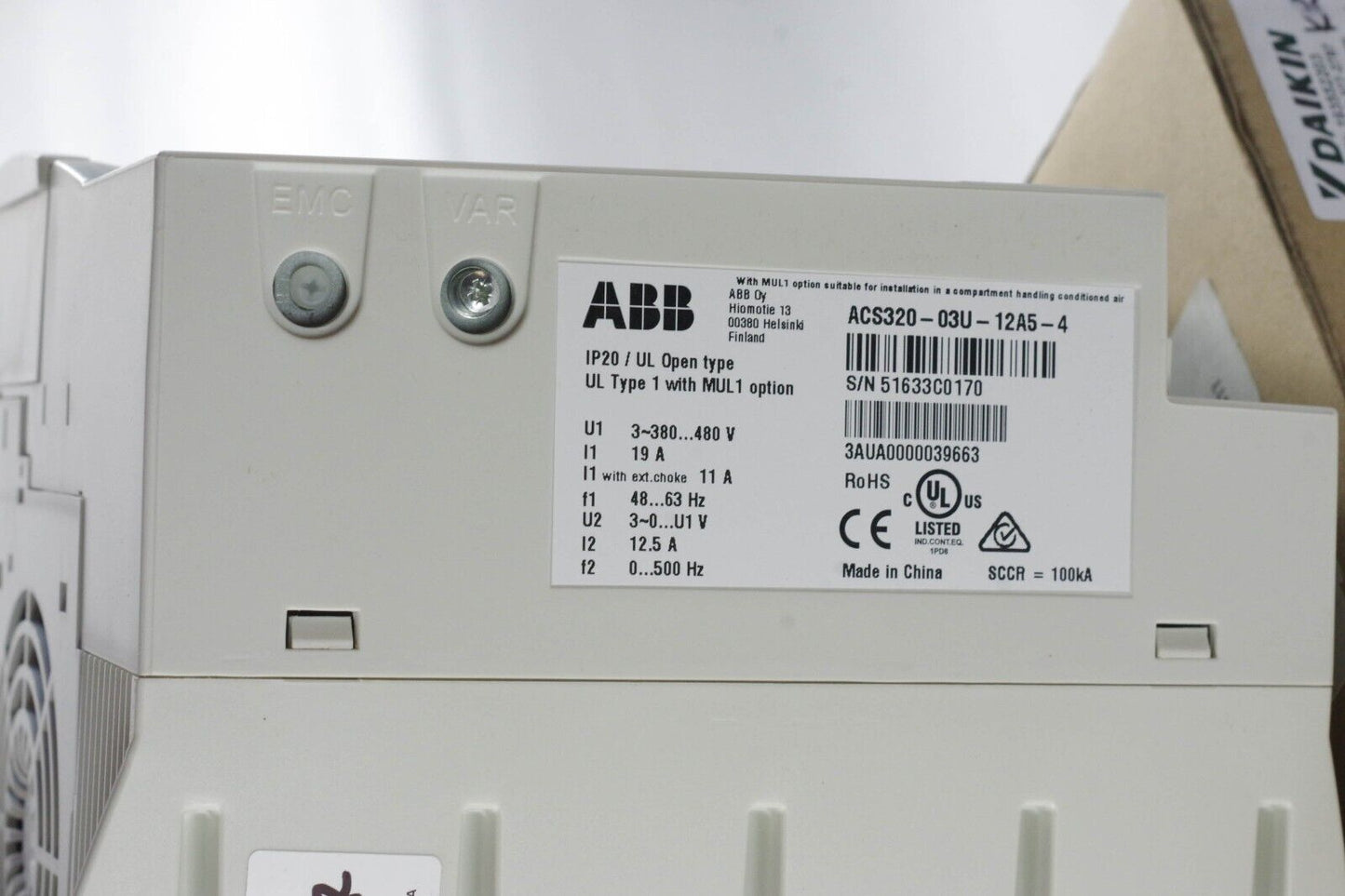 ABB ACS320-03U-12A5-4 Inverter 50/60 Hz 12.5A 11W / DAIKIN 193552203