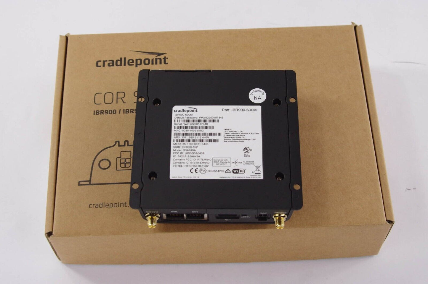 Cradlepoint IBR900-600M / IBR900600M Cloud-Managed Networking Router