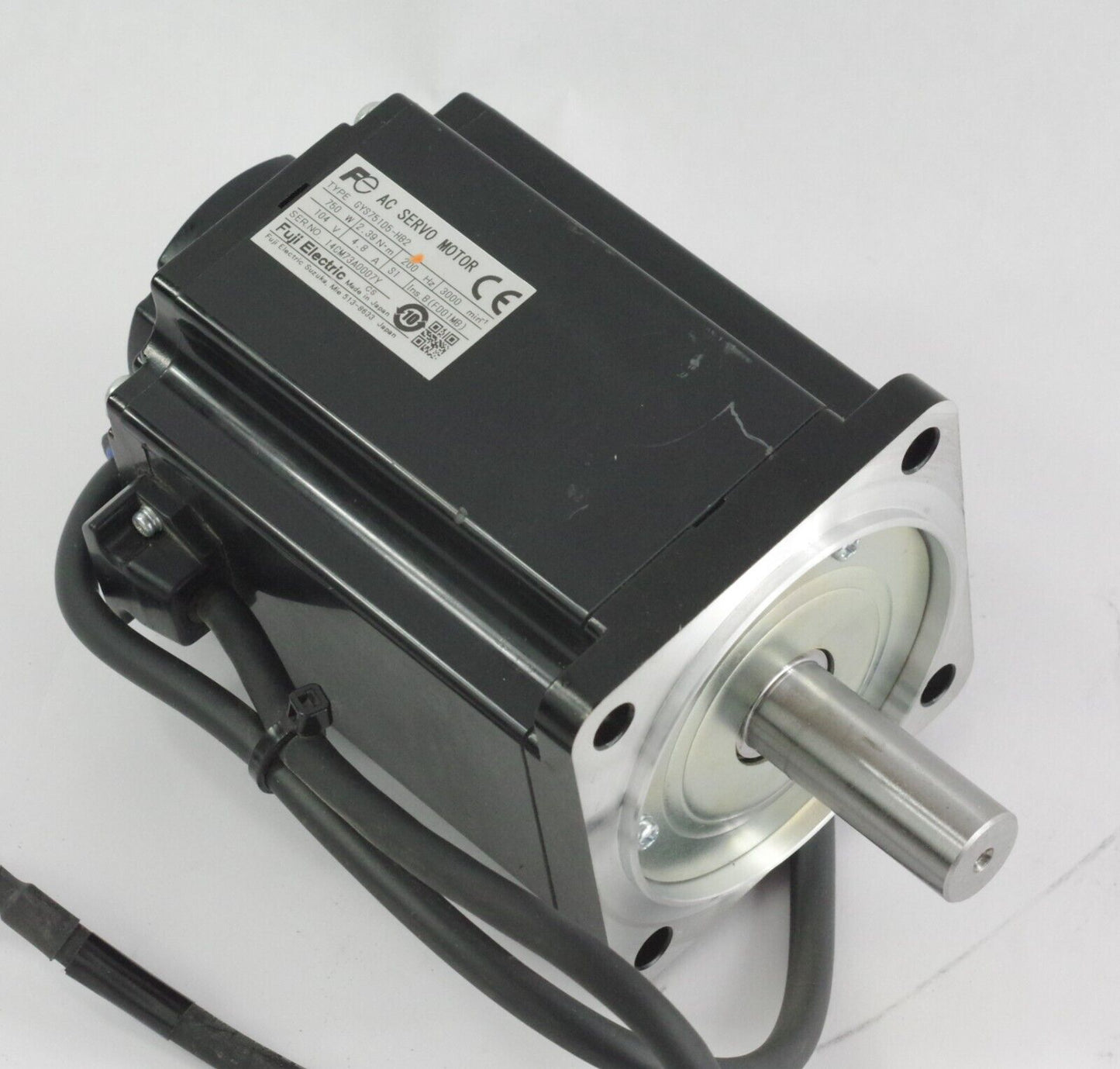 Fuji Electric GYS751D5-HB2 AC Servo Motor 750W 104V 4.8A 200Hz