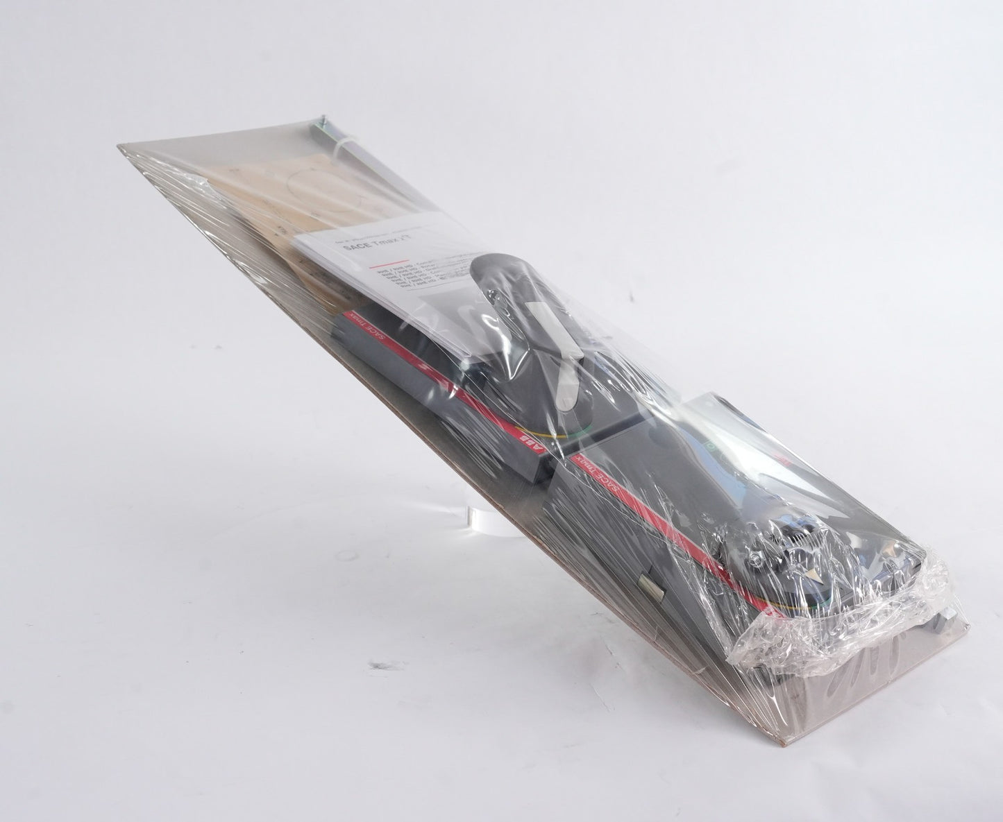 ABB 1SDA104843R1 Rotary Handle Operating Mechanism RHE XT5 F/P Stand - Open Box
