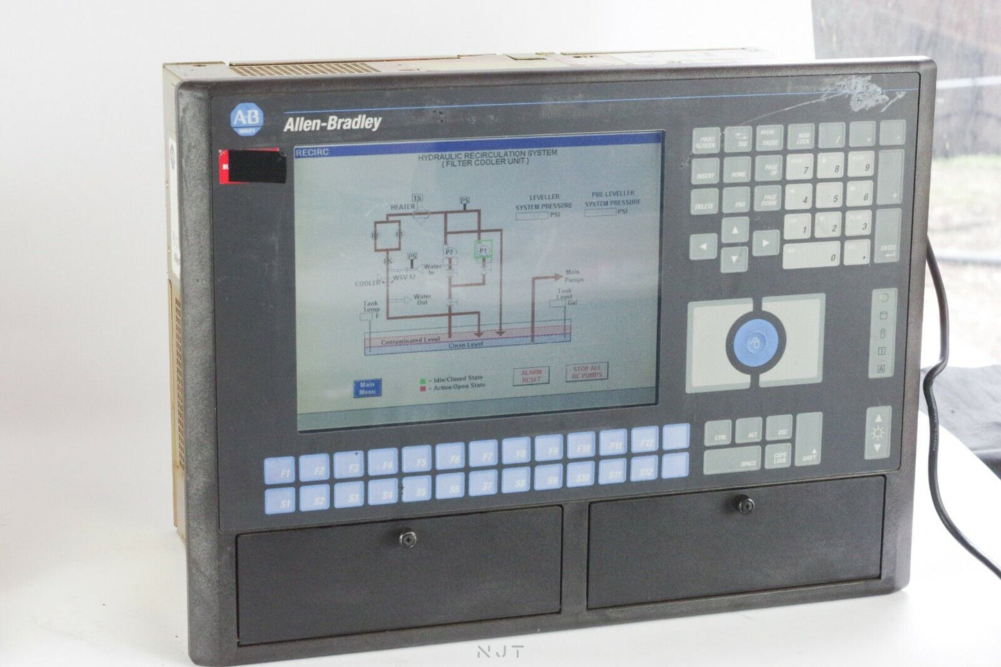 ALLEN-BRADLEY 6180 Industrial Computer 6180-ABFBDCACAZZ Touch Panelview Windows