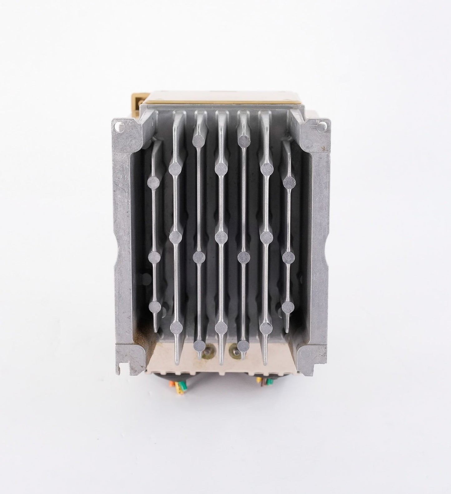 Yaskawa CIMR-V7AM40P7 AC Drive 460V 3-Phase 4.7A 50/60Hz CIMRV7AM40P7