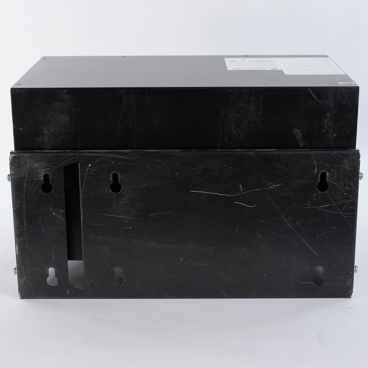 Allen Bradley 1609-D600N Ser A 120VAC 600VA Uninterruptible Power Supply