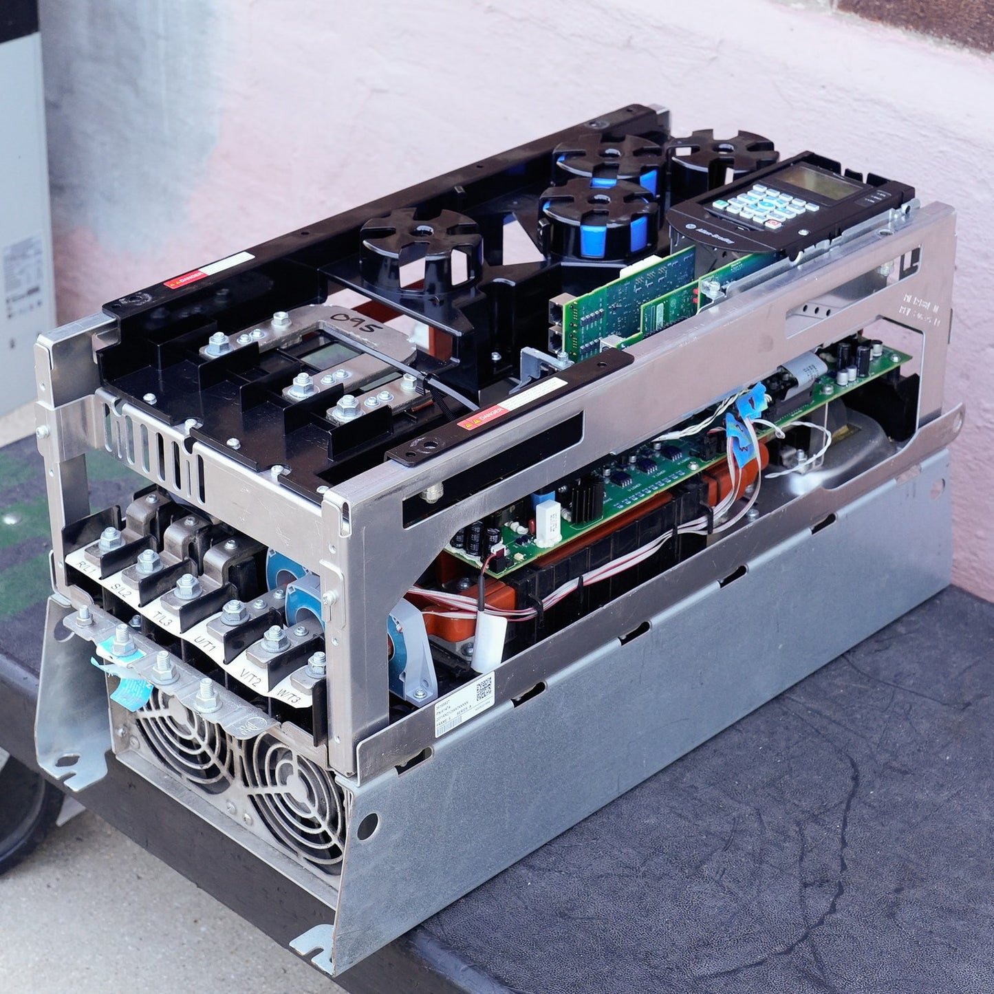 Allen Bradley 20F1AND125AA0NNNNN /A PowerFlex 753 AC Drive 480V 100HP 3-Phase