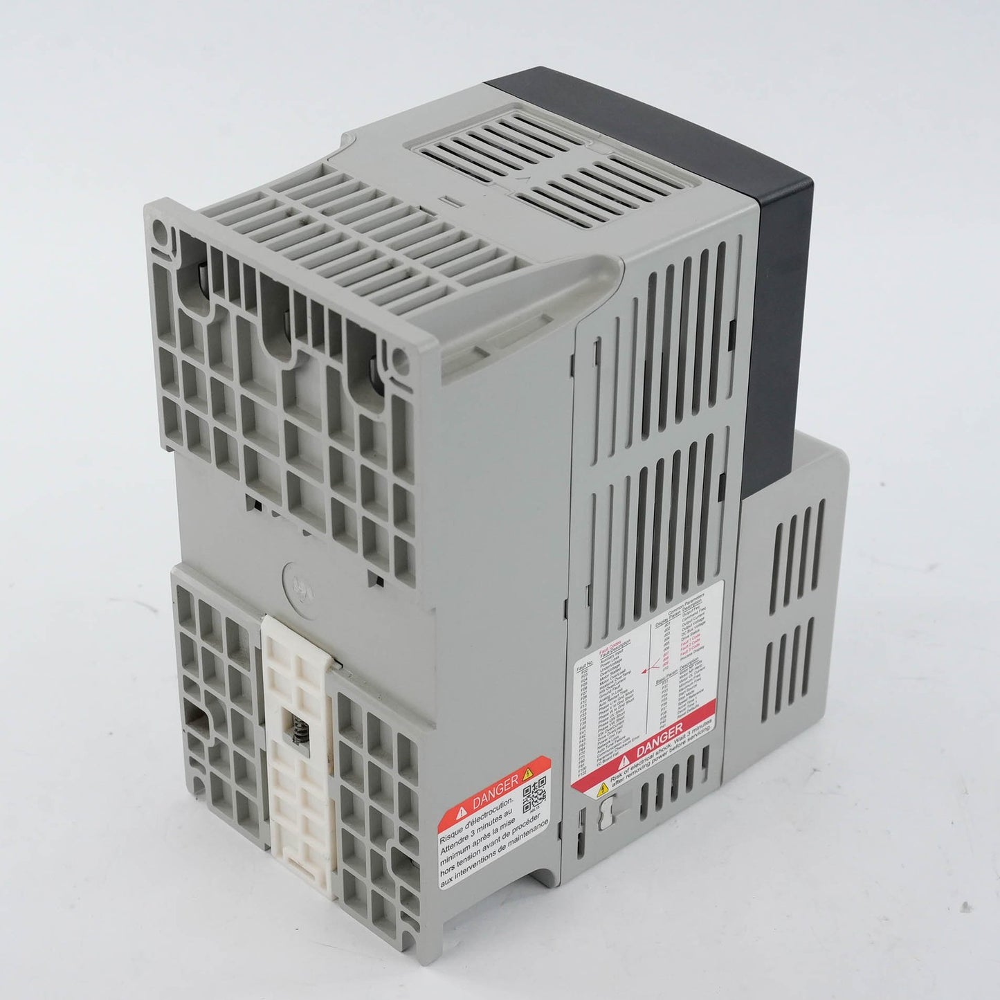 Allen Bradley 22B-D4P0N104 Ser A PowerFlex 40 AC Drive 480V 3PH 2HP 1.5kW