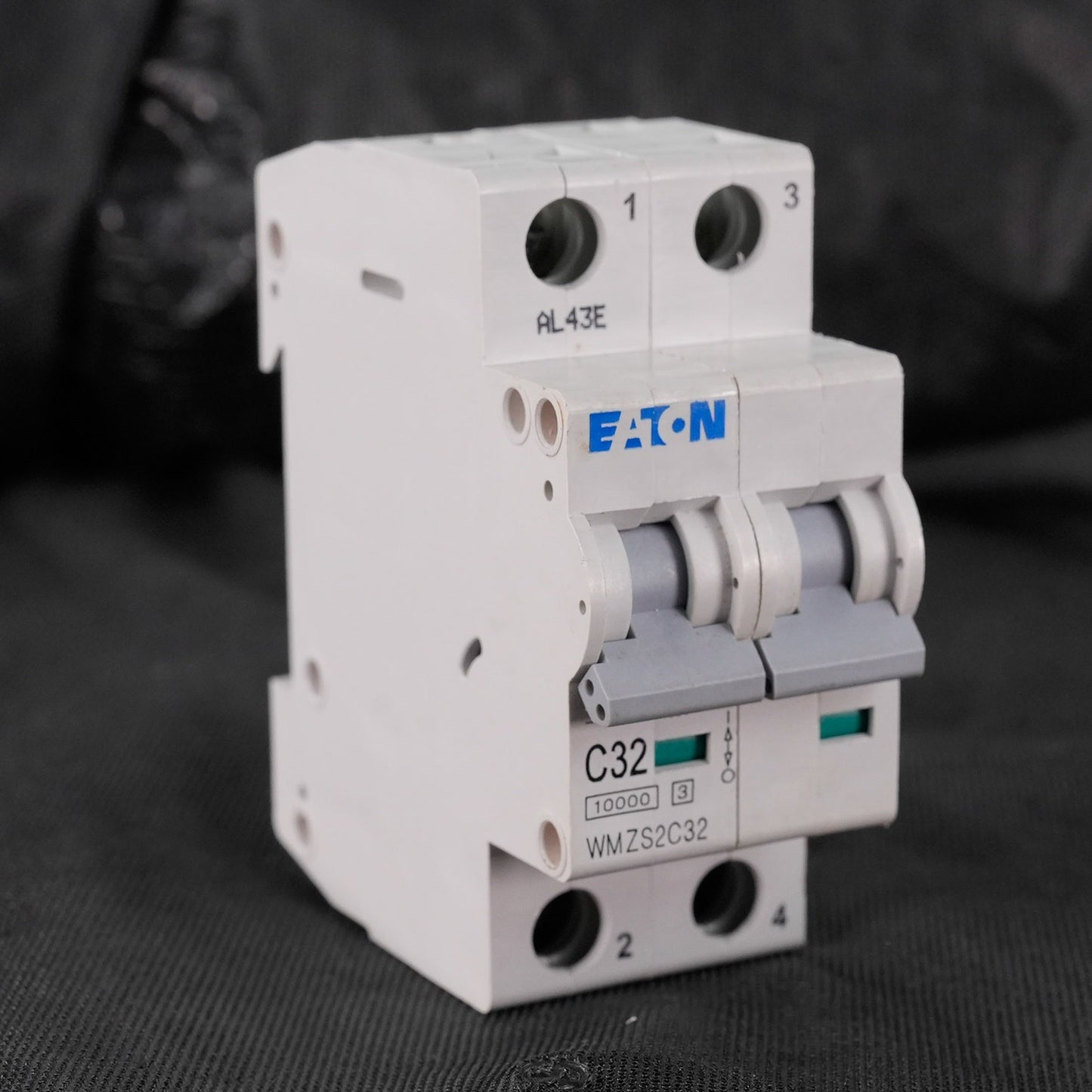 Eaton WMZS2C32 2-Pole Miniature Circuit Breaker 32A 480Y/277VAC