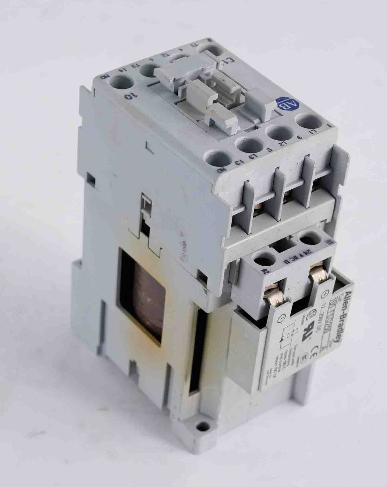 Allen Bradley 100-C09D*10 /A Contactor 120VAC 3-Pole + 100-FSD250/A