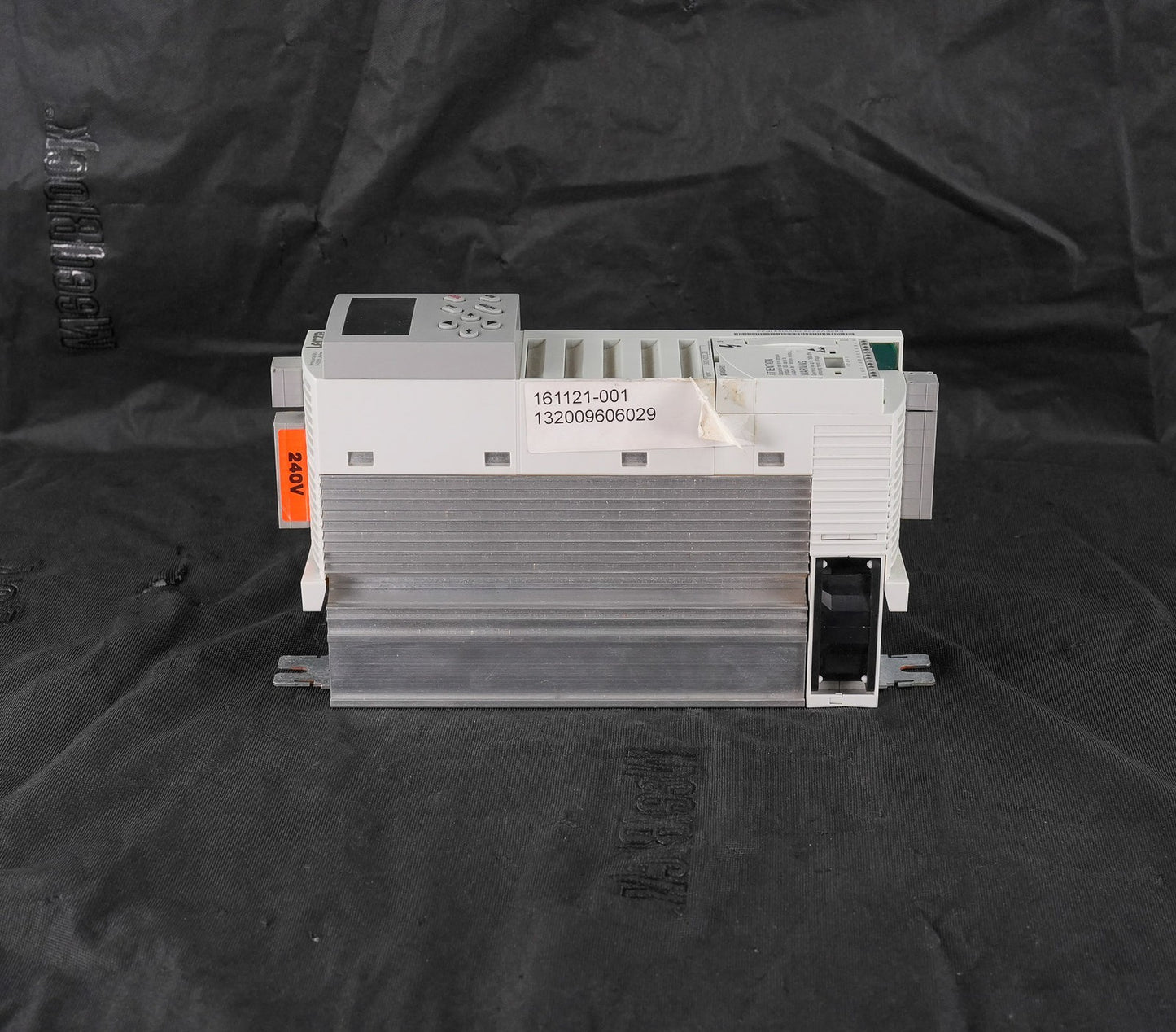 Lenze E82EV222_2B 8200 Vector Frequency Inverter Drive E82EV2222B