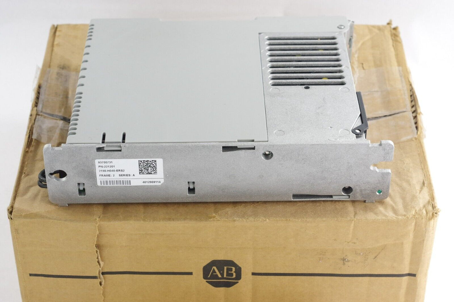 2022 Allen Bradley Kinetix 5500 2198-H040-ERS2 SER A Servo Drive