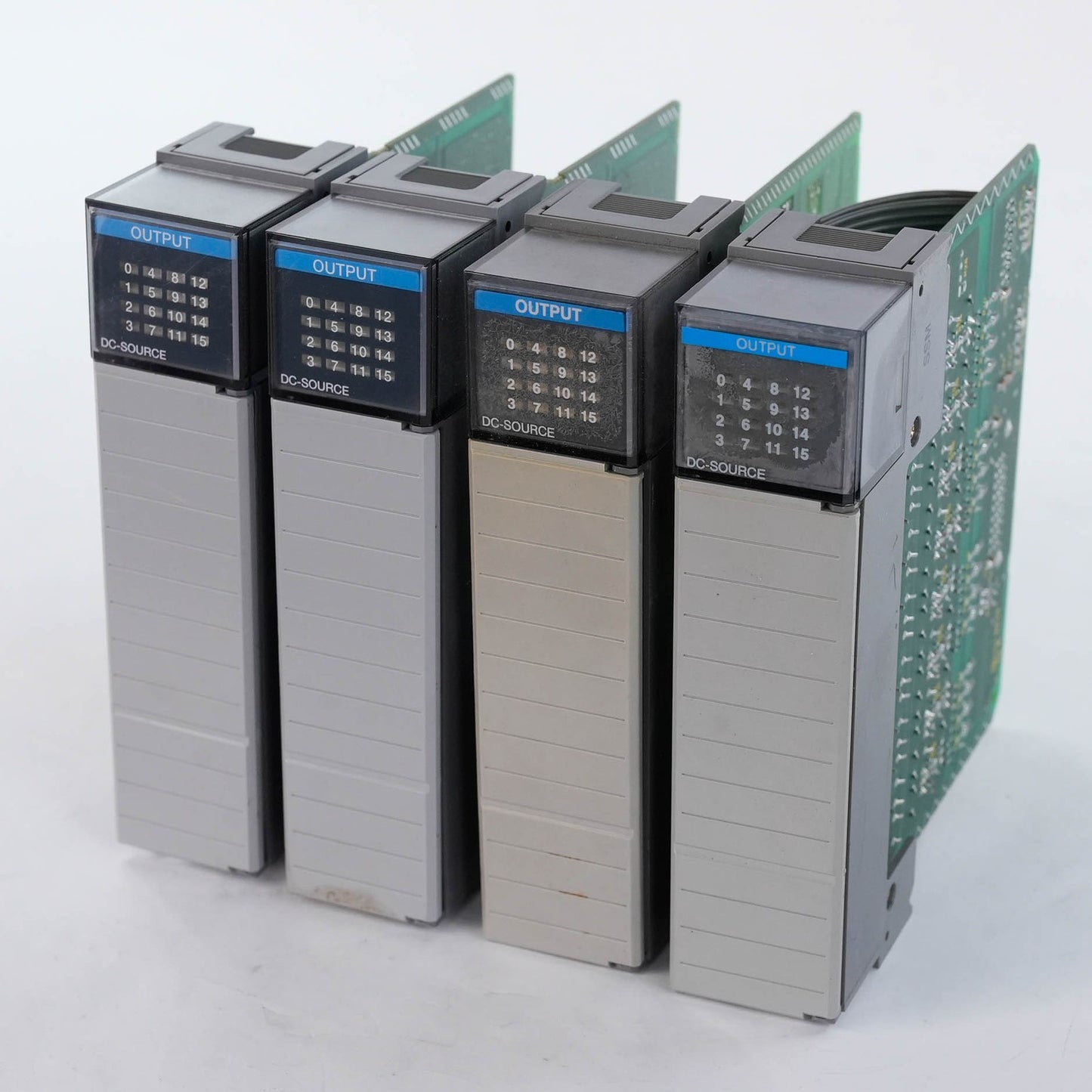 Allen Bradley 1746-OB16 Ser D SLC 500 24VDC Transistor Output Module 1746OB16