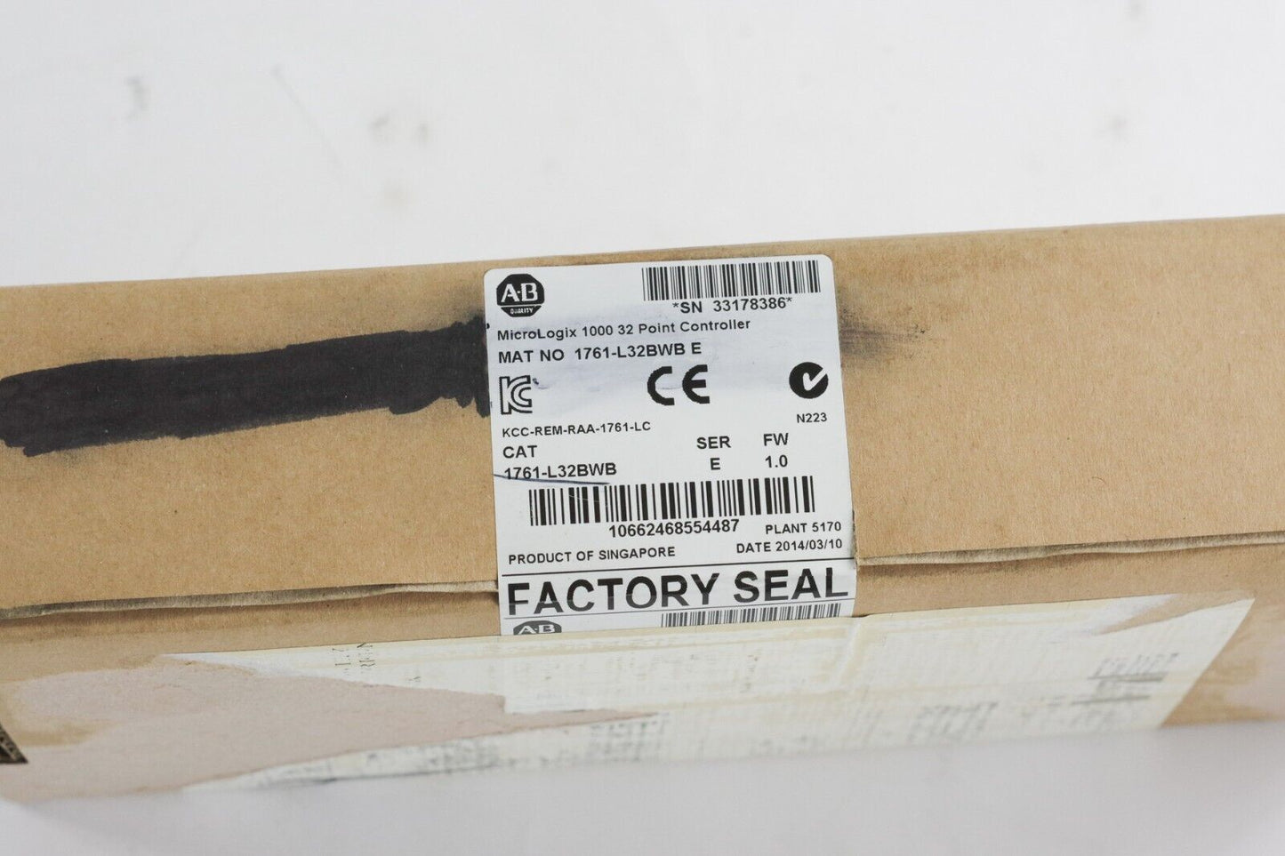 Allen Bradley 1761-L32BWB Ser E F/W 1.0 24VDC Micro Logix 1000 Controller Sealed