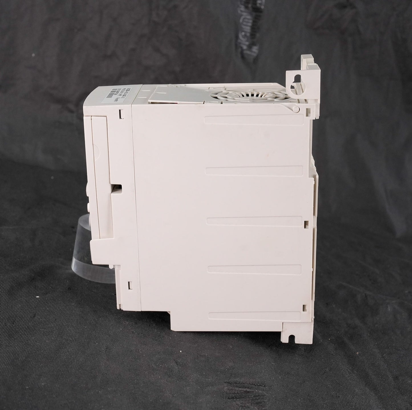 ABB ACS355-01U-04A7-2 AC Drive 200-240V 1HP 4.7A ACS35501U04A72