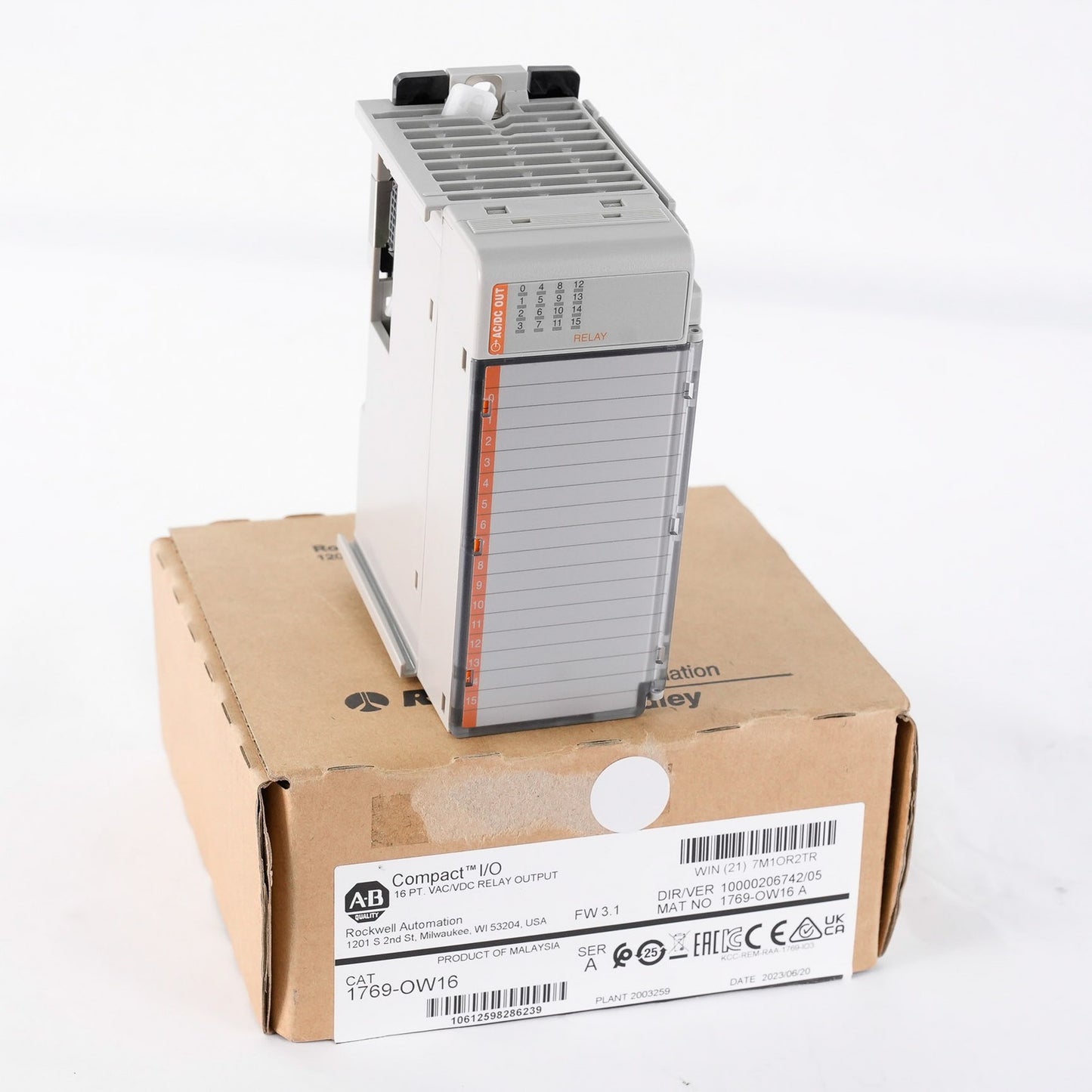 Allen Bradley 1769-OW16 /A CompactLogix 16-Pt Relay Output Module - Open Box
