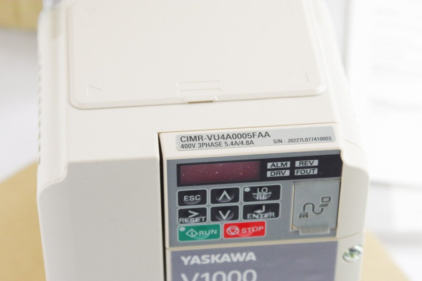 Yaskawa CIMR-VU4A0005FAA Variable Frequency Drive 400V 3Phase 5.4A/4.8A REV D