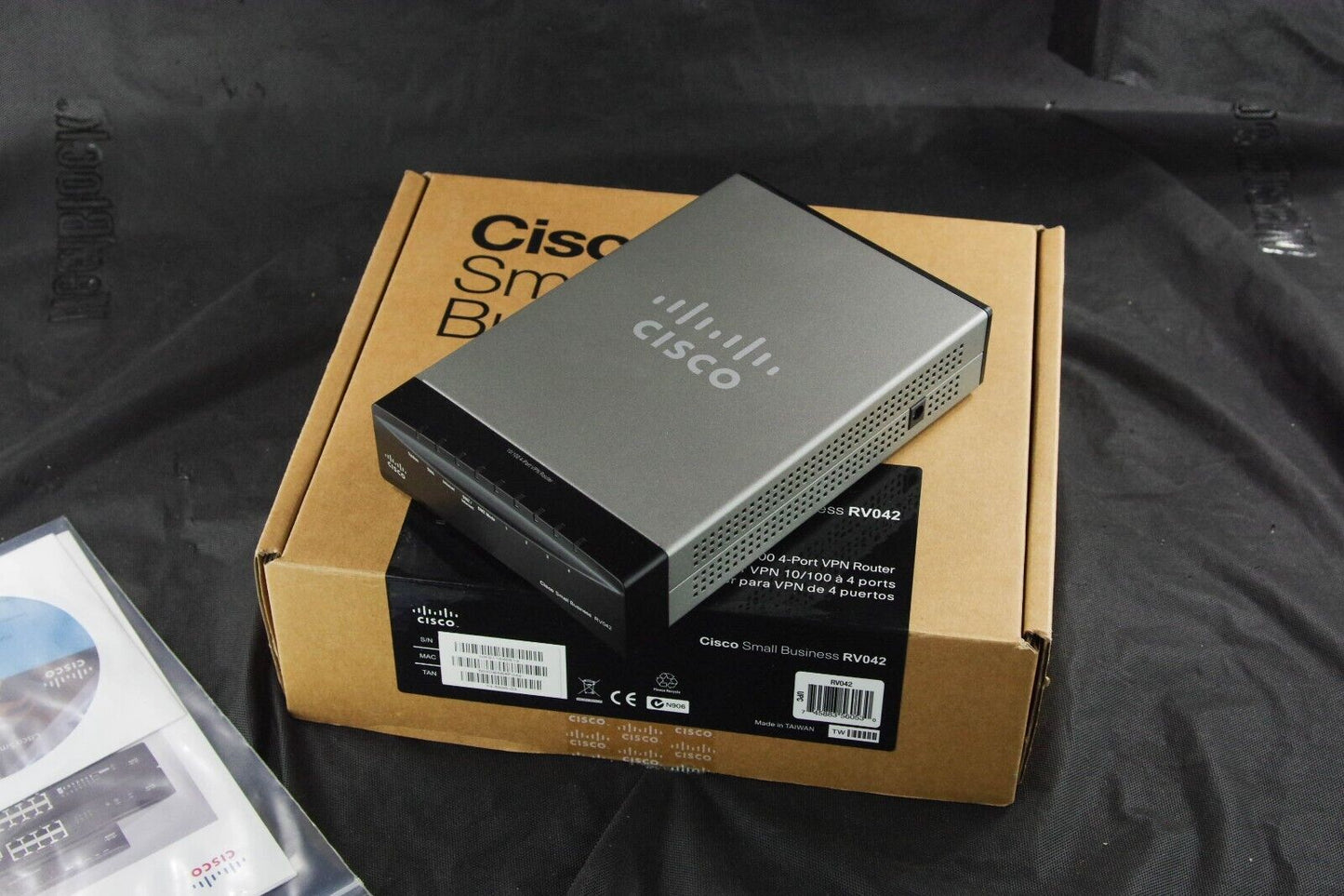 Cisco RV042 Dual Gigabit WAN VPN Router