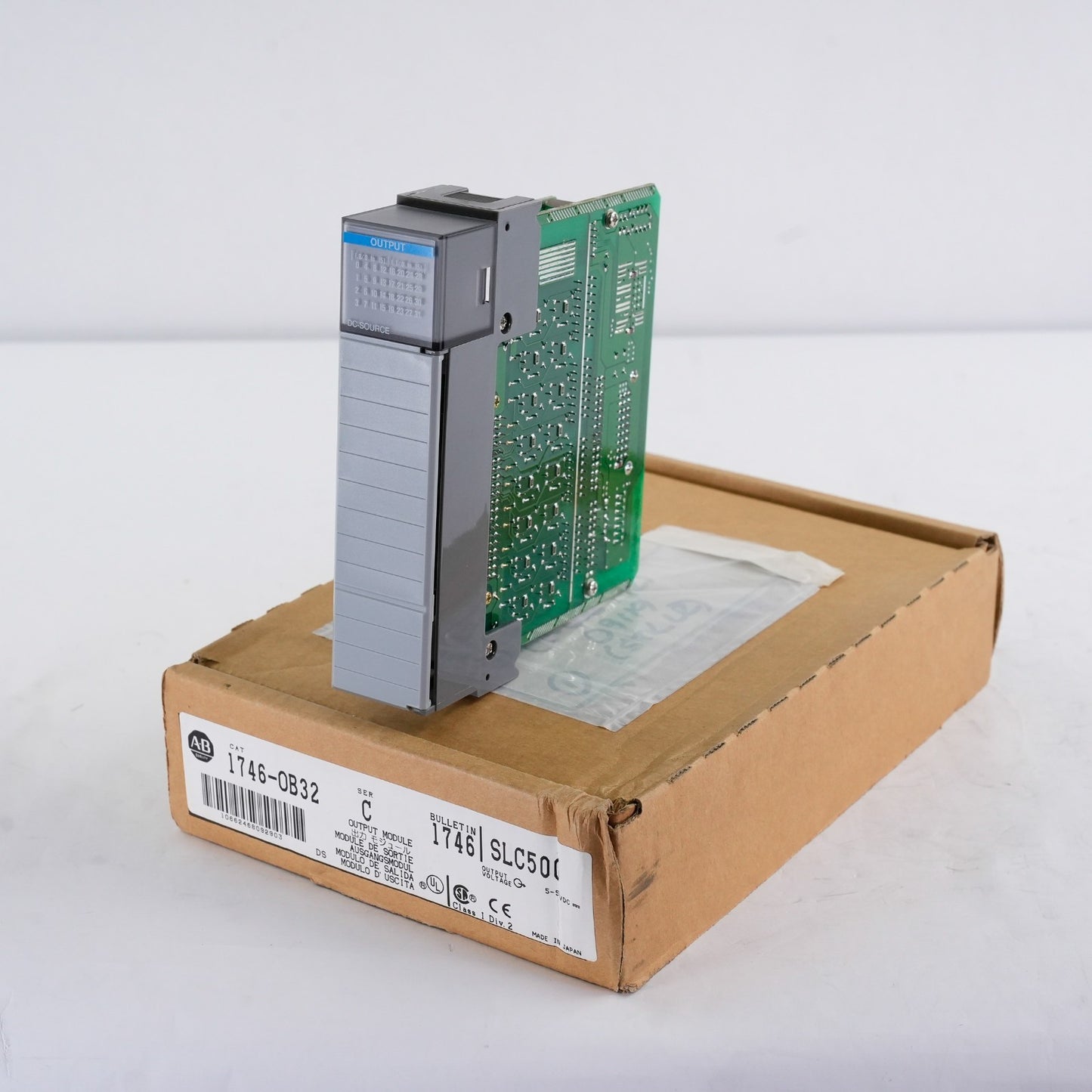 Allen Bradley 1746-OB32 /C SLC 500 Output Module 1746OB32 - Open Box