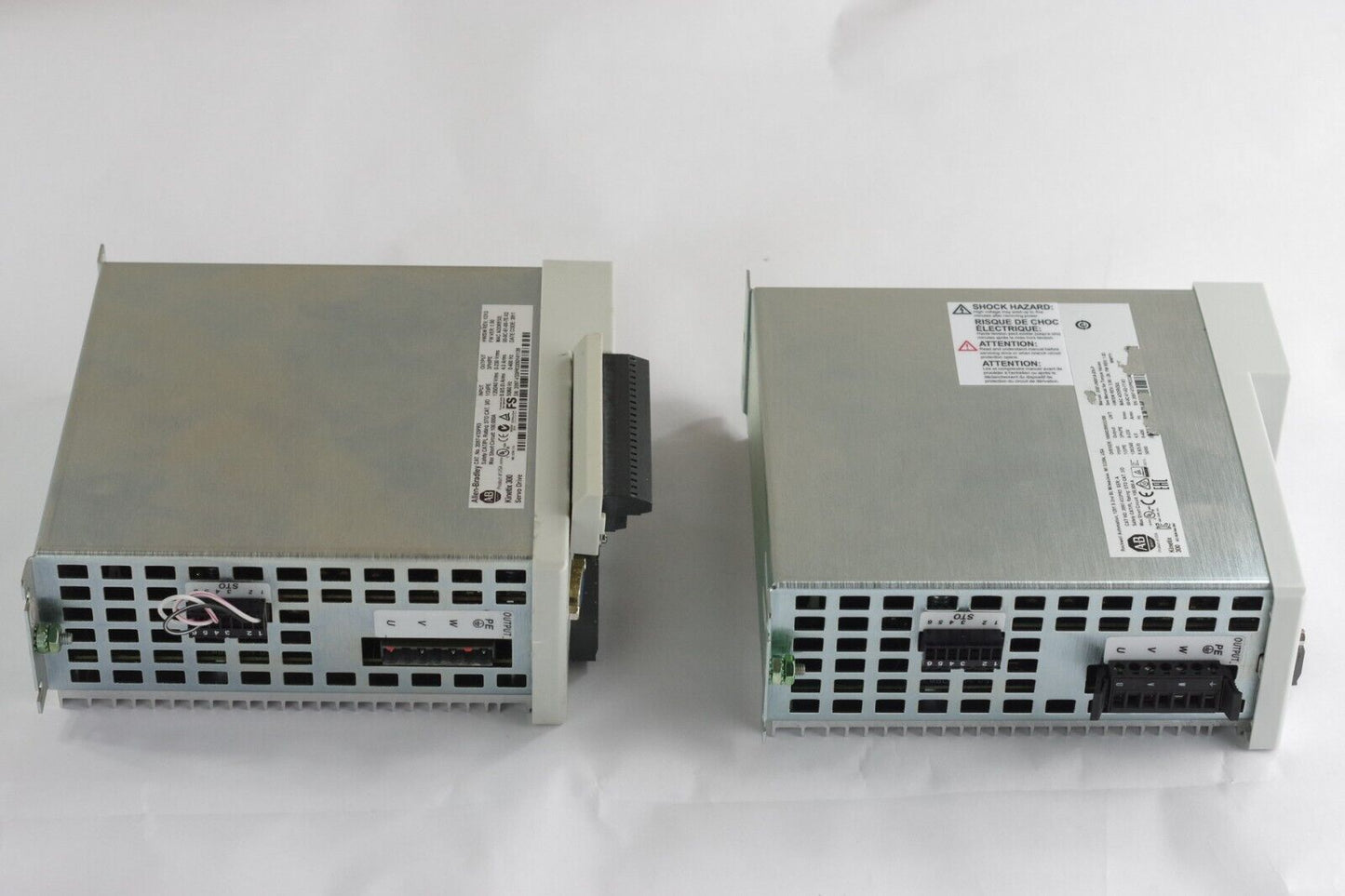 Allen Bradley Kinetix Servo Drive 2097-V33PR3 SER A