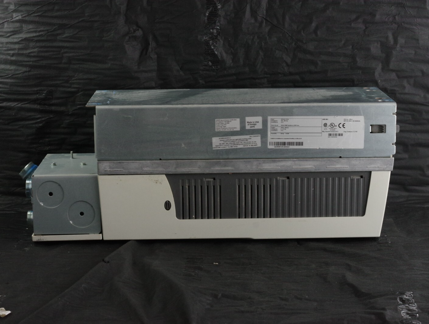 ABB ACH550-UH-031A-4 AC Drive ACH550 20HP 3-Phase 20Hp 15kW 31A