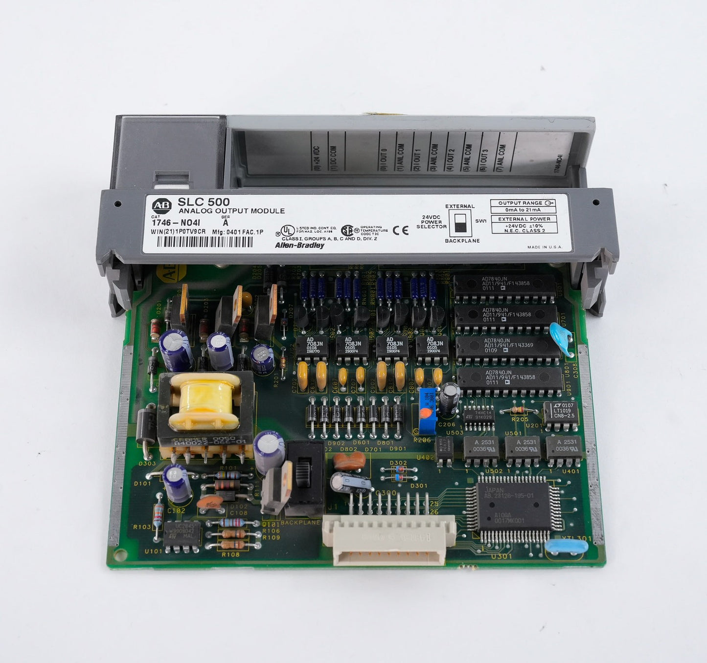 Allen Bradley 1746-NO4I /A SLC 500 Analog Output Module 1746NO4I