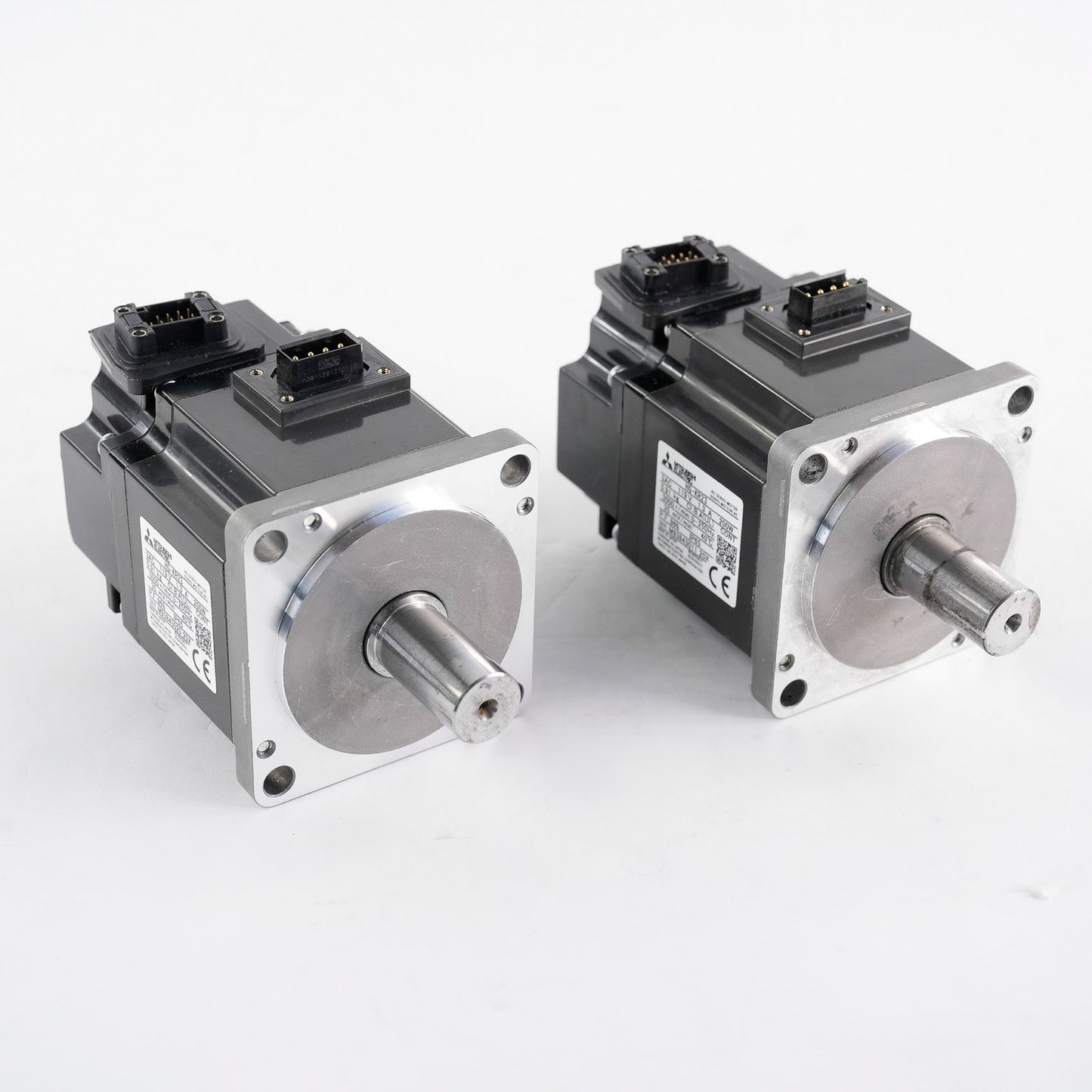 Mitsubishi HG-KR23 AC Servo Motor 200W 3AC 1.3A 119V 3000r/min HGKR23